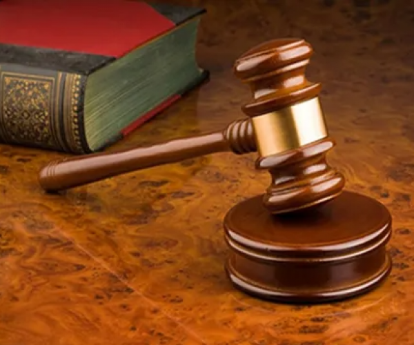 2026年起，同日双申且满足授权条件的，必须放弃实用新型专利权才能获得发明专利的授权。2025年《专利审查指南》修改内容解读